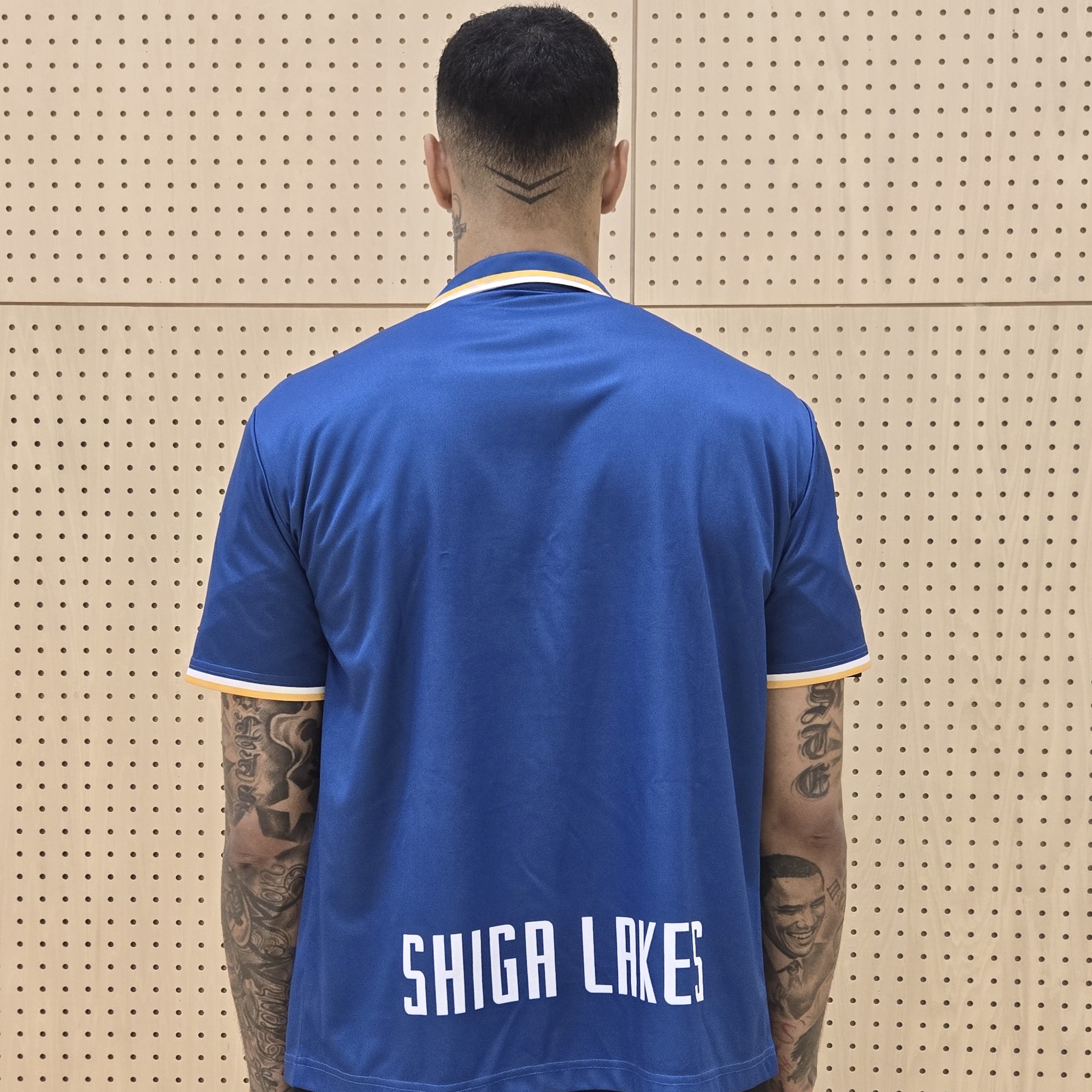 滋賀レイクスサイン入りTシャツ 55 エンブレムTシャツ – 滋賀レイクス公式ストア