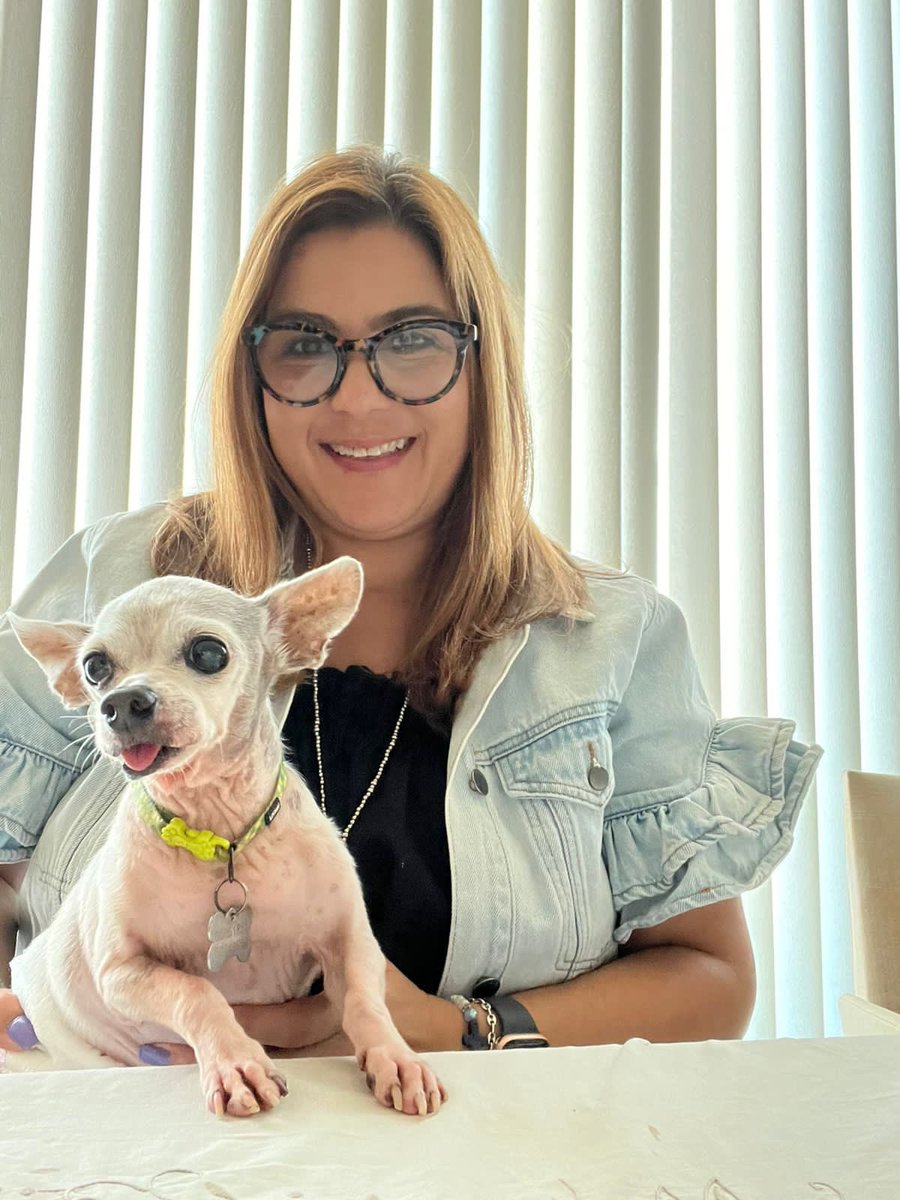 Karla Mola tweet media