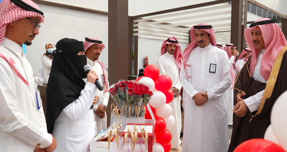 AljoufCluster's tweet photo. بحضور سعادة محافظ القريات د. طلال بن مشل التمياط، والرئيس التنفيذي لـ #تجمع_الجوف_الصحي ، أُقيمت فعاليات #اليوم_العالمي_للصيادلة في مستشفى القريات العام تحت شعار “فكّر بالصحة.. فكّر بالصيدلي”، إبرازاً لدور الصيدلي في تعزيز صحة المجتمع وجودة الرعاية الصحية. https://t.co/nBhbcV3WXs