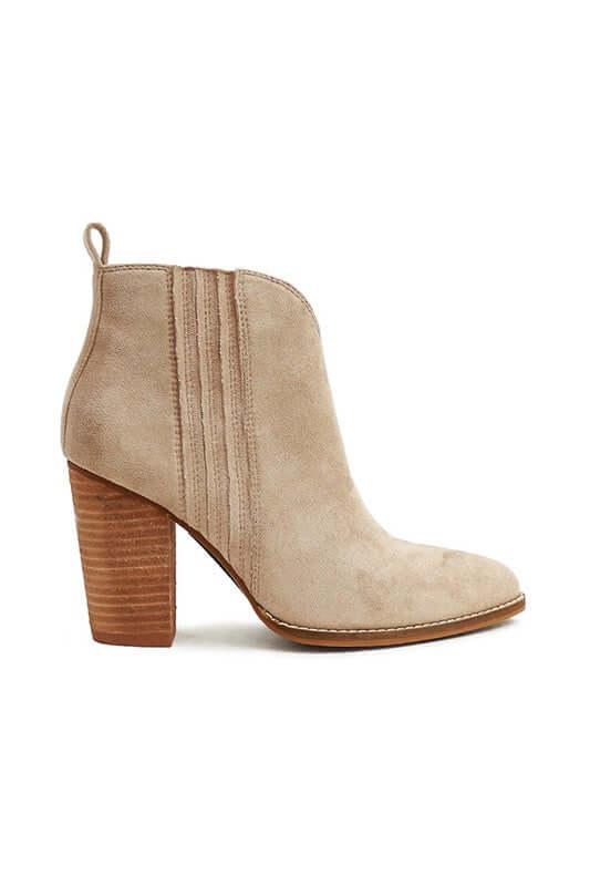 amomentofnow's tweet image. 🚀 New &amp;amp; Hot! JACKIE-28-CASUAL ANKLE BOOTIES at $ 80.95 🚀 Limited stock 👉 shortlink.store/k9esdtooeufn
#NewAndHot #FastSeller #StyleCrush #ShopIt