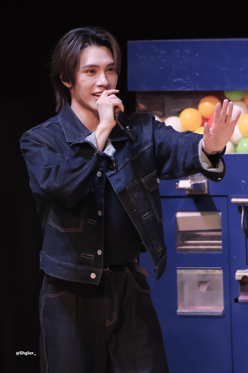 250929 
오늘도 수고했엉🫳🏻🫳🏻

#HENDERY #黄冠亨 #헨드리  
#NCT #WayV #威神V