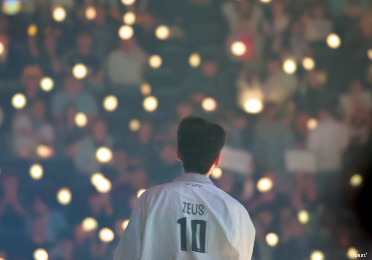 우제 데뷔 1700일을 축하해
언제나 응원해. ⊹ ₊ ݁.
#ZEUS