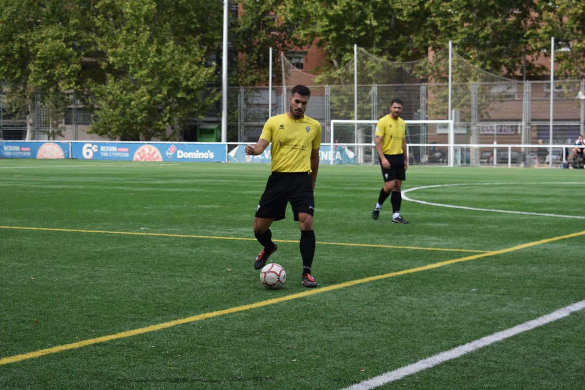 📸 FOTOGALERÍA |

Os dejamos algunas de las imágenes de la tercera jornada de Liga en la que acabamos 1-1 frente al @uniondeportivausera 

⚽️ @david.fedez 

⚒️ Seguimos compitiendo y trabajando

¡Un barrio, una ilusión! 🖤🤍🖤🤍