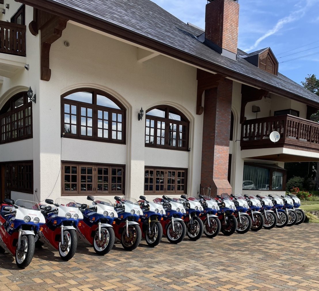 trentasette37_'s tweet image. 凄‼️
#hondaVFR750R
#RC30