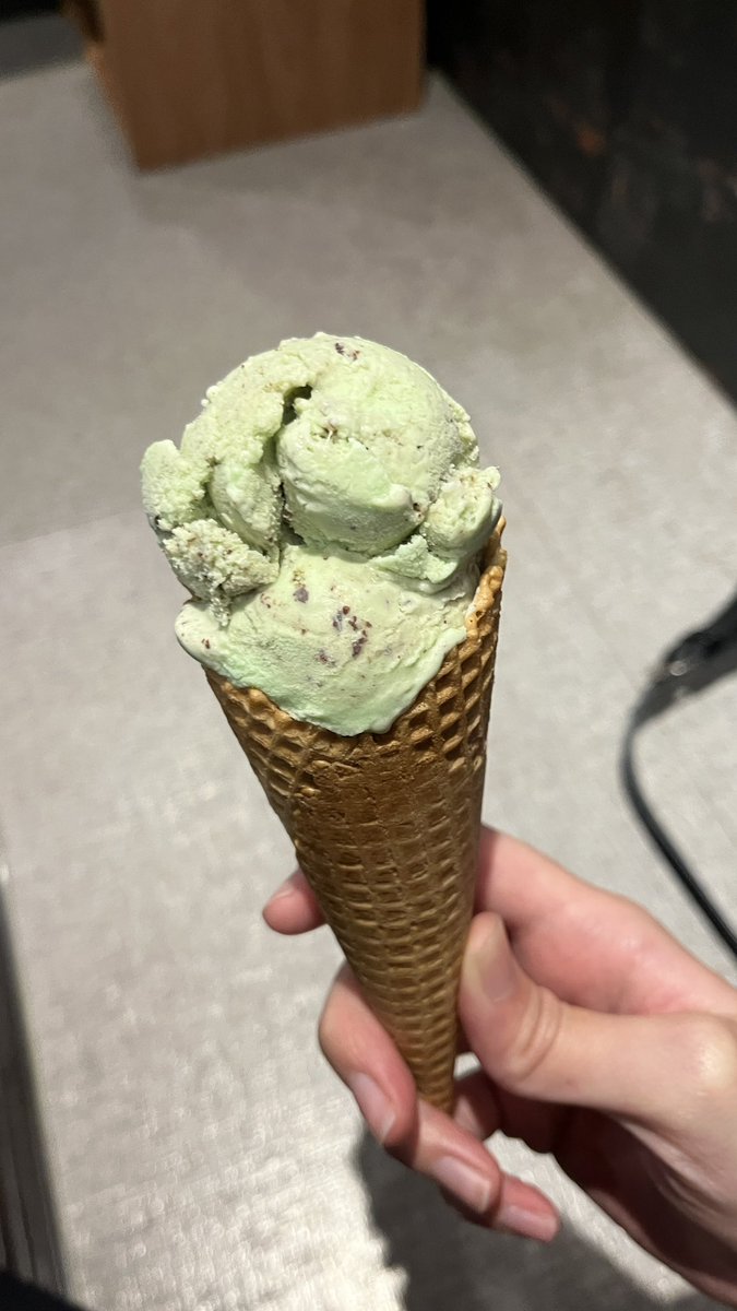 本日薄巧，但是好淡⋯⋯不開心！！