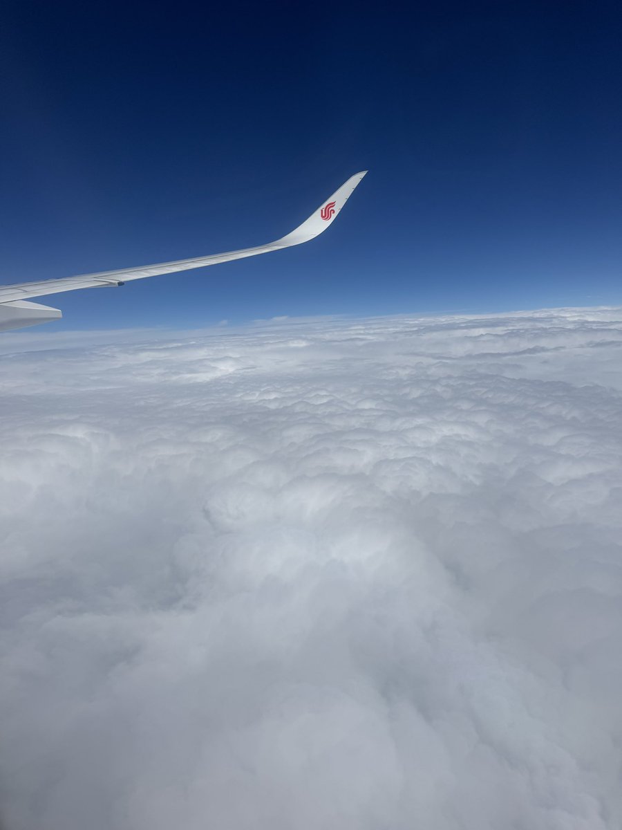 Blau und Weiß das sind die Farben von ganz oben …💙 🤍
Falls jemand noch ein Ticket in Bielefeld über hat GErn melden oder RT.