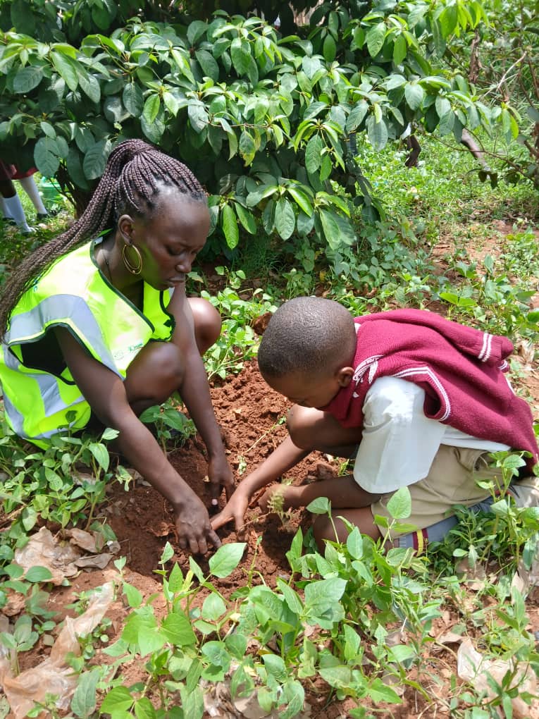 Today, one of our Ugandan team under the #LEADESD project took their first step in tree planting as part of their change project! Trees are vital for climate action, restoring ecosystems and building a sustainable future. Together, we’re growing hope and action for #ESD #SDGs