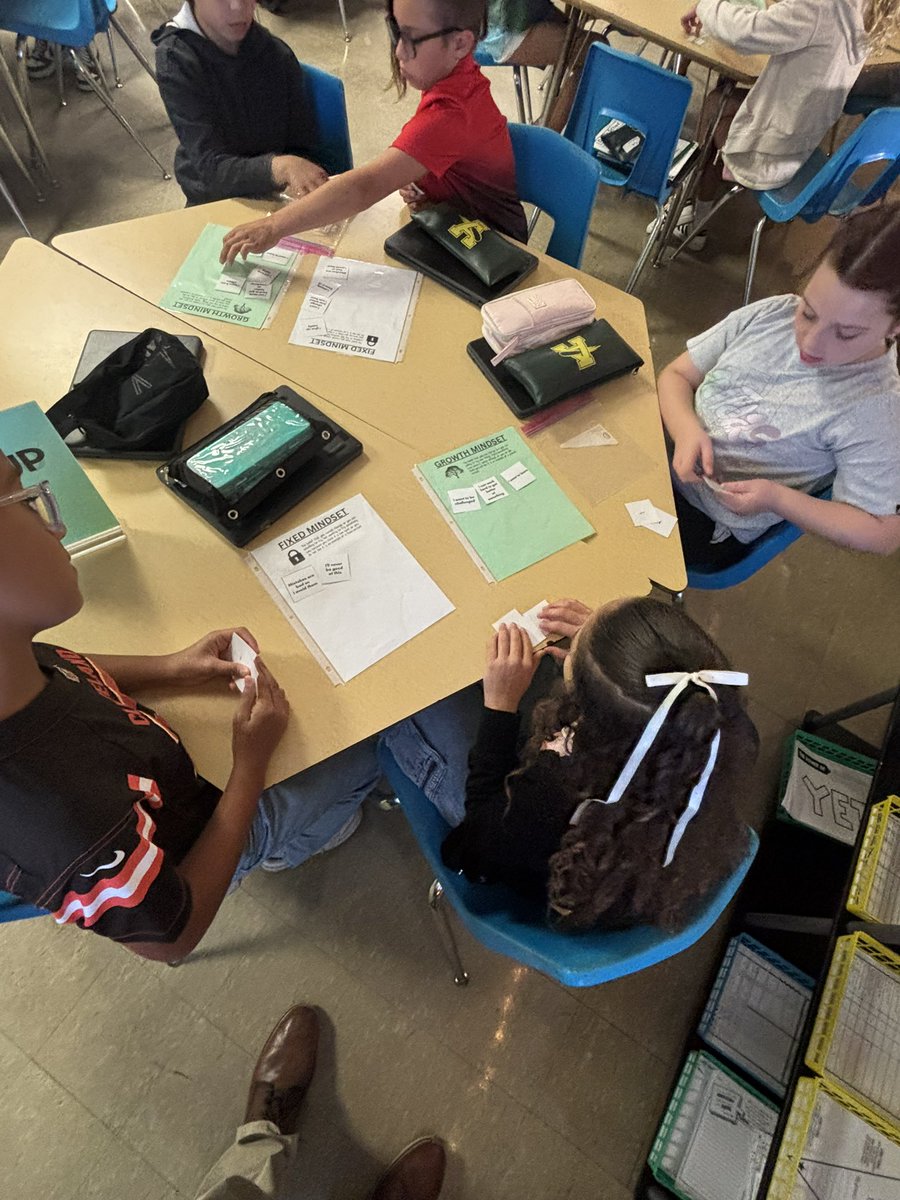 nordprincipal's tweet photo. Wellness with Mrs. Holbert! Students are learning about fixed and growth mindset!! #CometImpact https://t.co/By5mvhTRtS