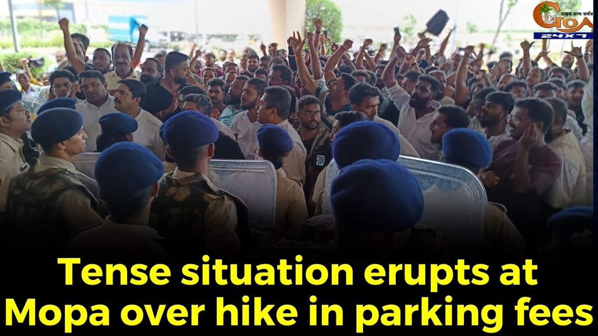 InGoa24x7's tweet photo. #Tensesituation erupts at Mopa over hike in parking fees, CM assures that the hike in parking fee will be put on hold
WATCH: https://t.co/PJ1Cklo0aV
#Goa #GoaNews #Mopa #hike #parkingfee #TaxiOperators https://t.co/5BaYpdUOl6