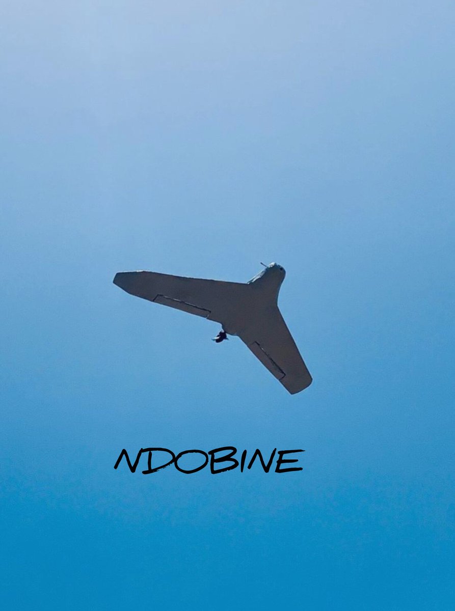 🇸🇳✈️ Avec le projet NDOBINE, notre équipe prouve qu’il est possible de faire du Sénégal un pays producteur de drones, capable d’innover et de répondre à ses propres besoins stratégiques.
Nous croyons en une Afrique qui crée, qui conçoit et qui produit.
#MadeInSenegal   #NDOBINE