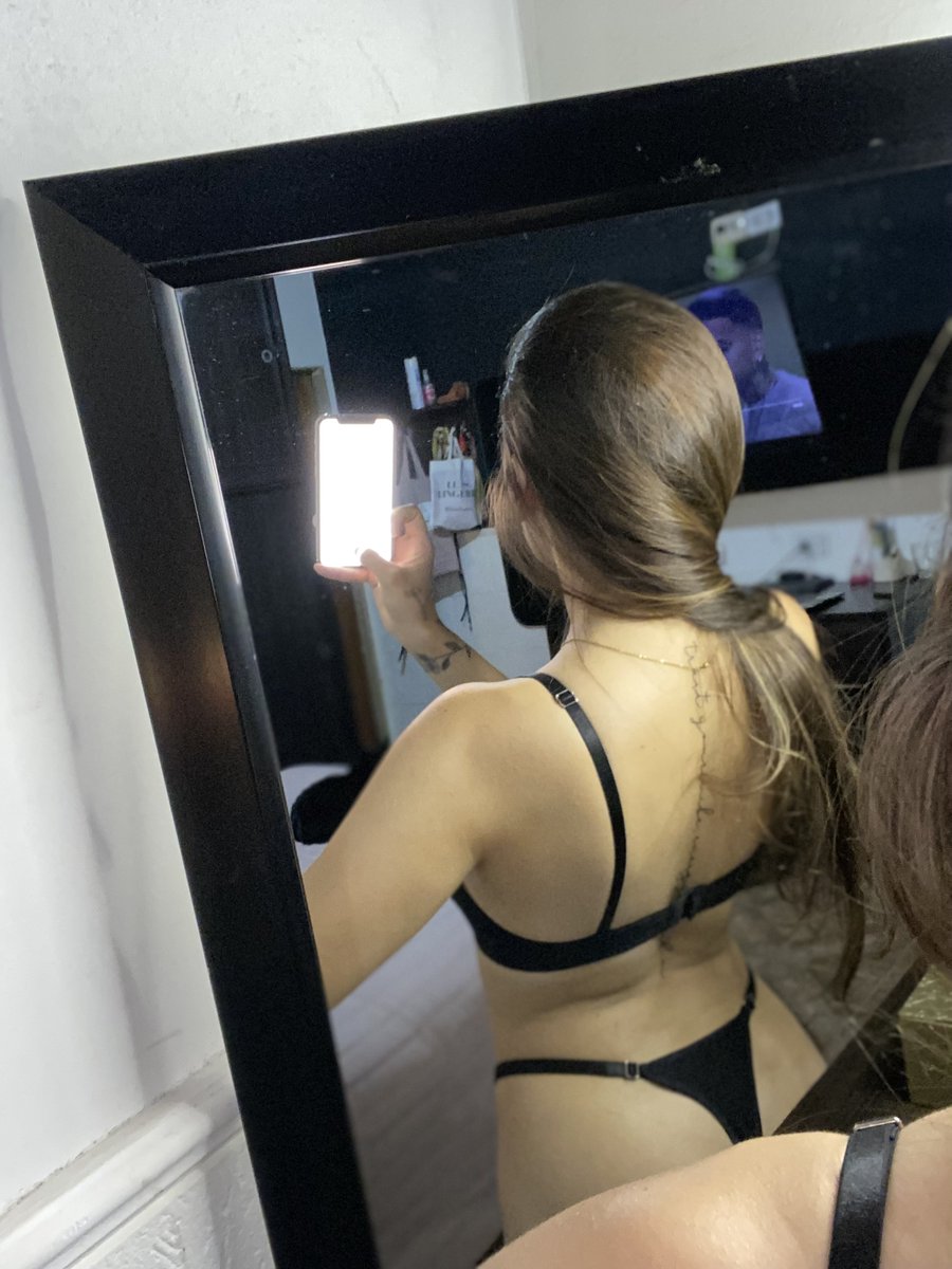 cassythornes's tweet image. Perth sunsets set the mood… all that’s missing is you 😏🌅

#PerthLife #PerthVibes #ExplorePerth #PerthLove #PerthBeaches #PerthAdventures #PerthLocal #PerthStyle #PerthEats #PerthSunsets