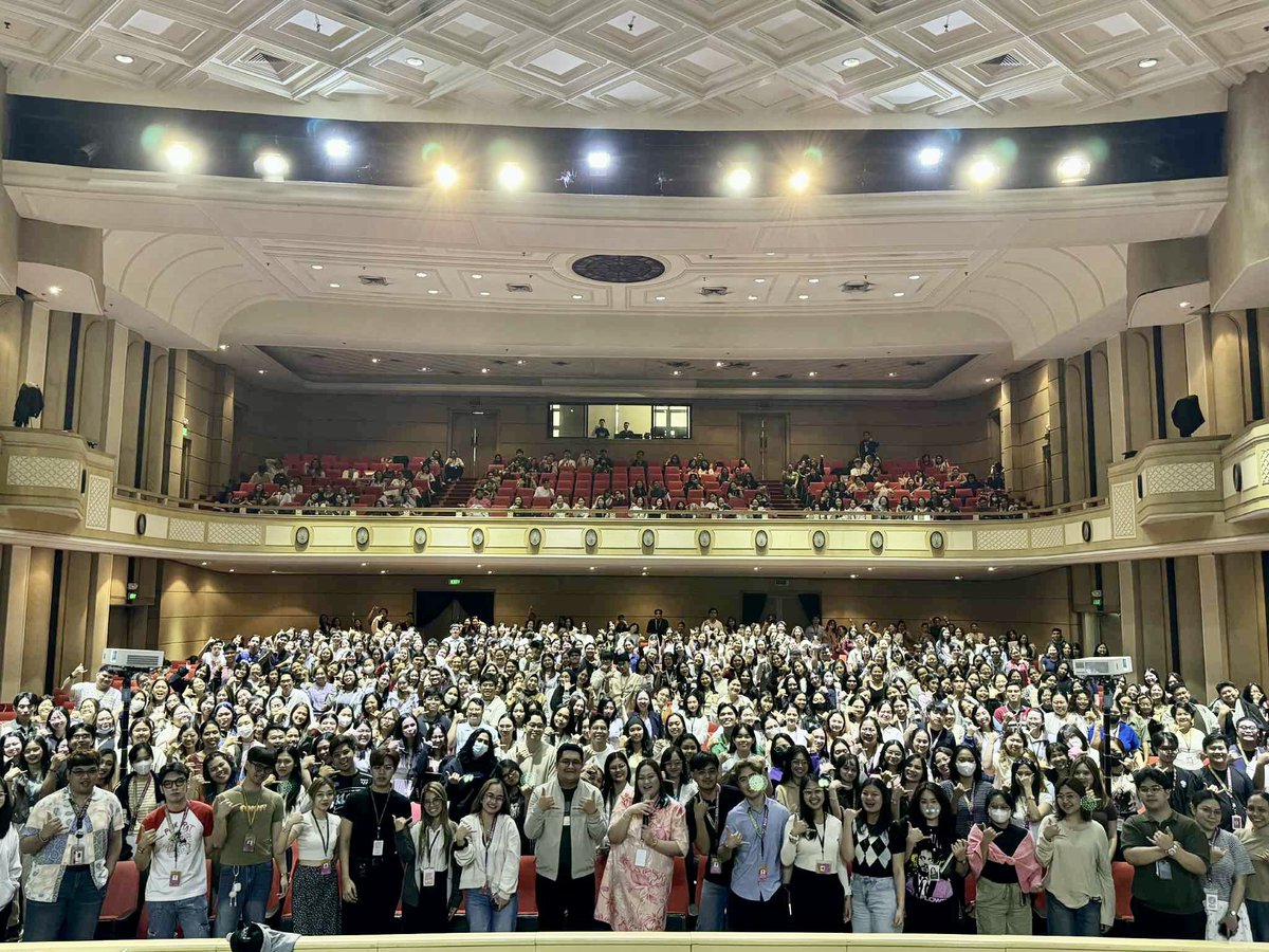 01jojobaoil's tweet photo. 4 tulog bago ang #PPLE2025 results.

Kumusta? Simulan na natin ang taimtim na pag manifest sa good results.

Simulan natin sa mga blocks tha I managed to have group photos with (kasi may ritual silang photo ops).

Una: RGO Manila F2F blocks 1-2

LAHAT NG NASA FRAME AY PAPASA! https://t.co/Oo8h7HpRIJ
