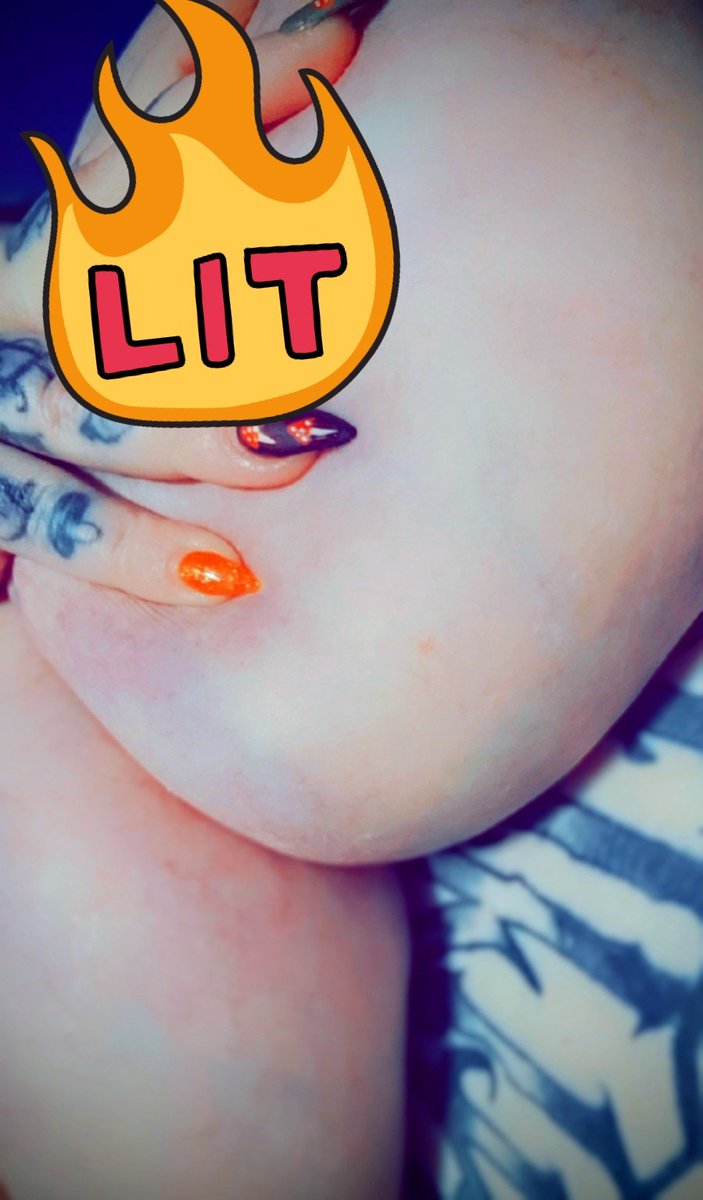 Stay weak for my huge t1ts 😘