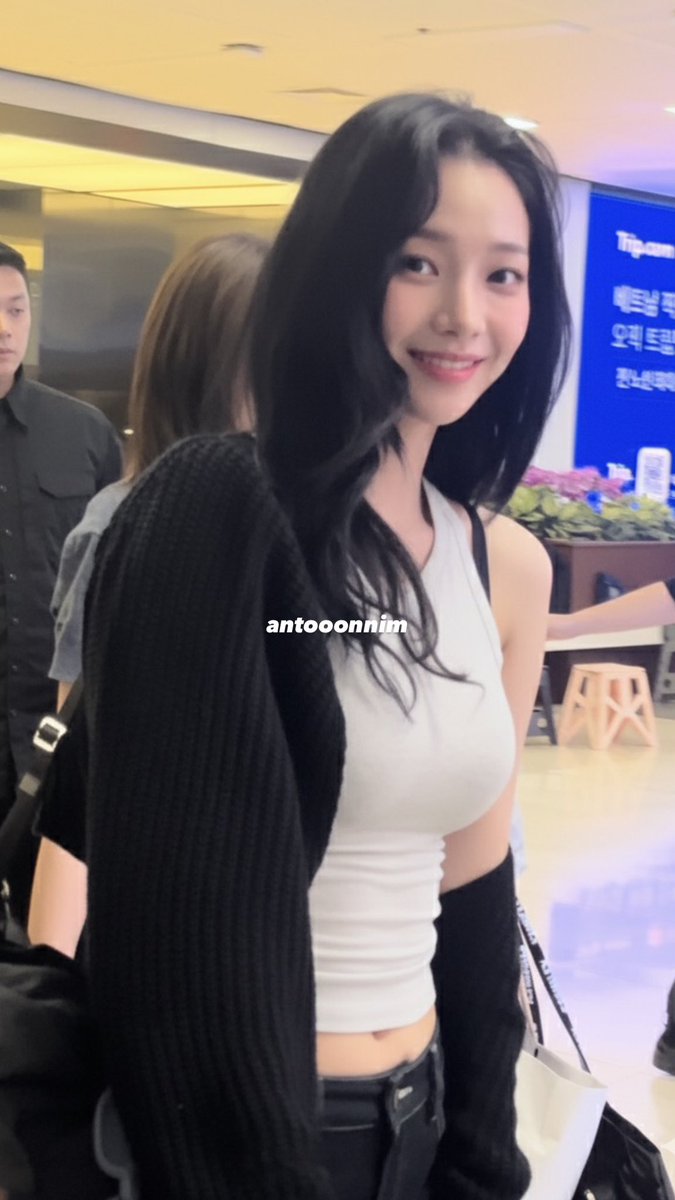 karina_airport's tweet image. 250928 GMP
Karina is so beautiful✨️ #카리나 #KARINA
