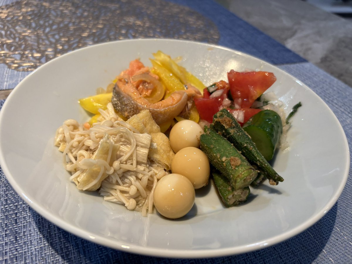 jurina_yuria's tweet image. 意識高い主婦みたいな夕飯になった