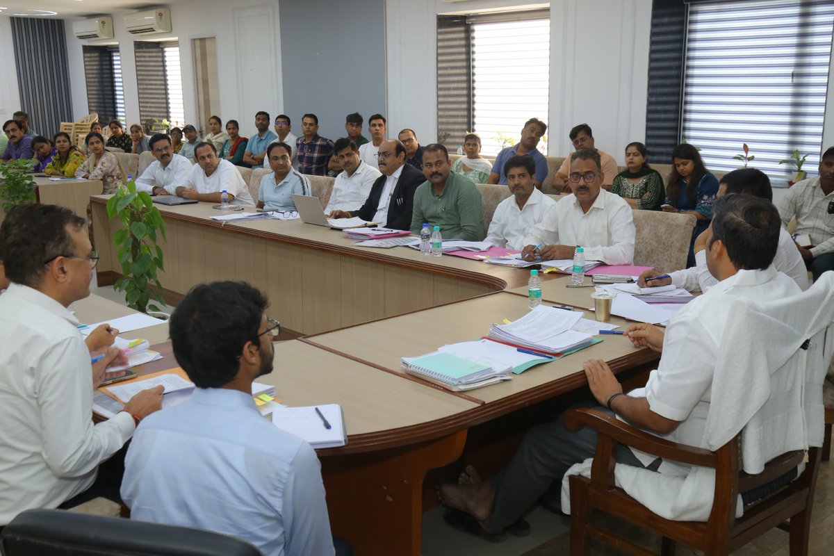 DM Ghaziabad tweet media