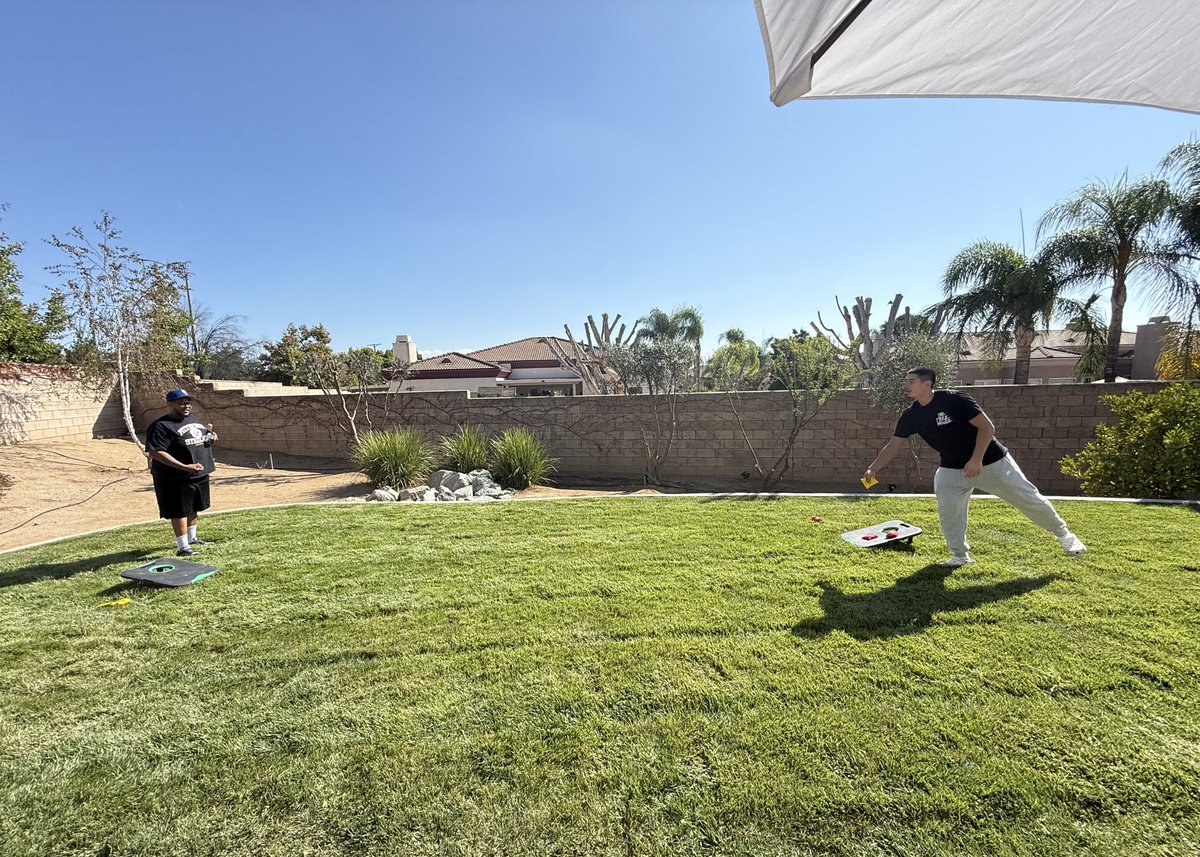 Appreciate our alumni for stopping by yesterday’s BBQ! 🍔🔥 Shoutout to Pete Williams, Kyle Daniels, Kirk Warren, Bruce Victor &amp; Issac Muhammad for sharing their stories with the team. #MtSACBasketball #MountieFamily