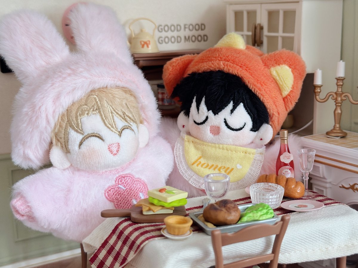 RT giveaway~ I’m giving away one set of HJYJ dolls to one lucky winner! (the clothes are not included)

RT 이벤트~ HJYJ 인형 세트 한 벌을 한 분께 드립니다! (옷은 포함되지 않습니다) #hjyj #sclass #내스급