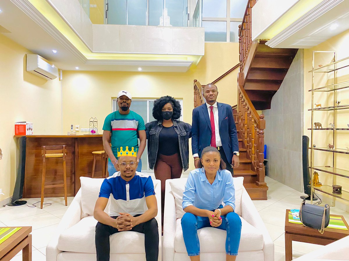 À ce frère de lutte, dont le courage attise la flamme ! À toi, compagnon du terrain, symbole du service, du sacrifice !

Heureux anniversaire, ami. Sois béni et résolument déterminé, jusqu’au bout. Toujours. <a href="/mulambakalume/">Trésor KALUME</a> 💪🏽