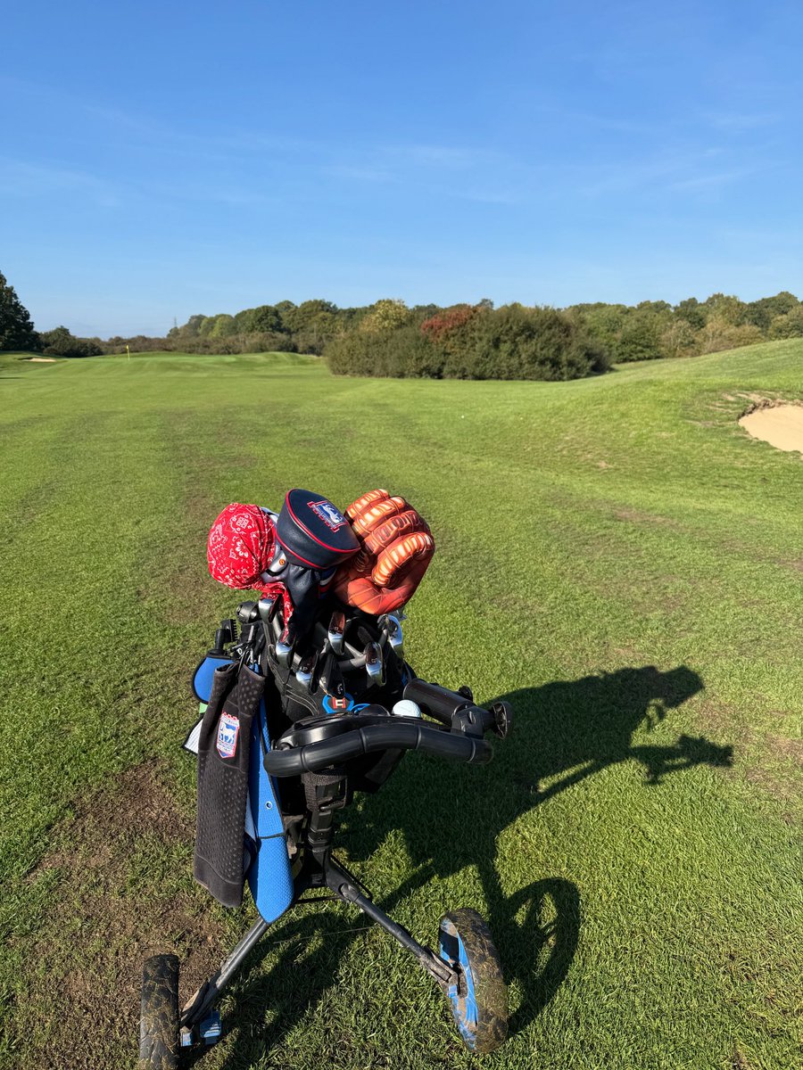 noiseyninja69's tweet image. At it again 
#golf #hertsgolf