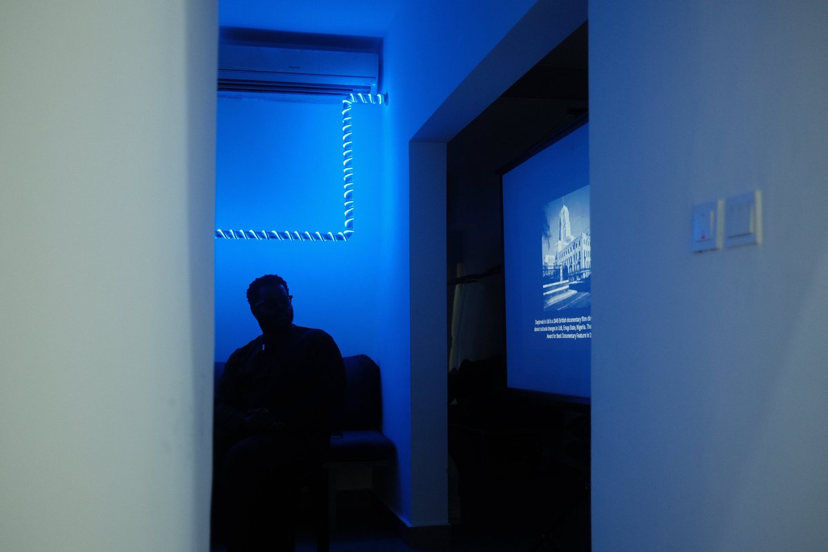 Athirdspace___'s tweet photo. Route 3 opened in stillness, with a riveting microlab (workshop + lecture) led by the incredible @mylesigwe in our quiet room designed with @anfaniofficial
See more images from the session as well as sneak peeks of the other creative cocoons we curated👇

Photo credit: @_theloba https://t.co/2jv5E7OEop