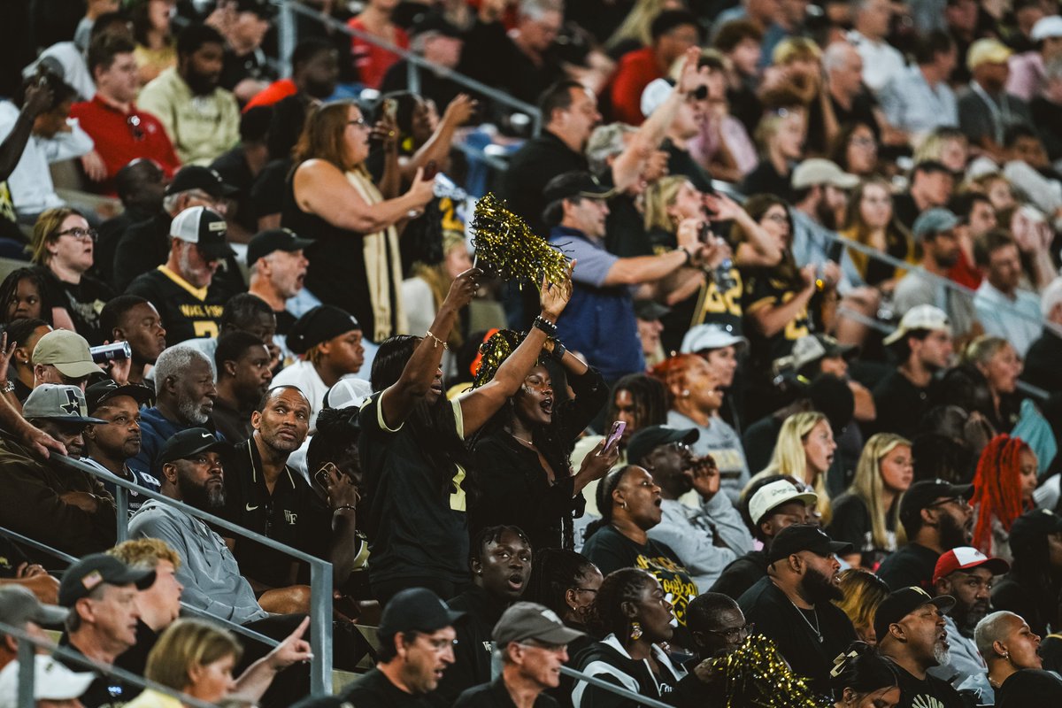 DemonDeacons's tweet photo. Be there with your Deacs on the road! Tailgates will open 2 hours prior to kickoff 🎩

Virginia Tech Info: https://t.co/u6KfiTk6wt
Virginia Info: https://t.co/pPOKjZNyMw https://t.co/RCN8Z8LNXj