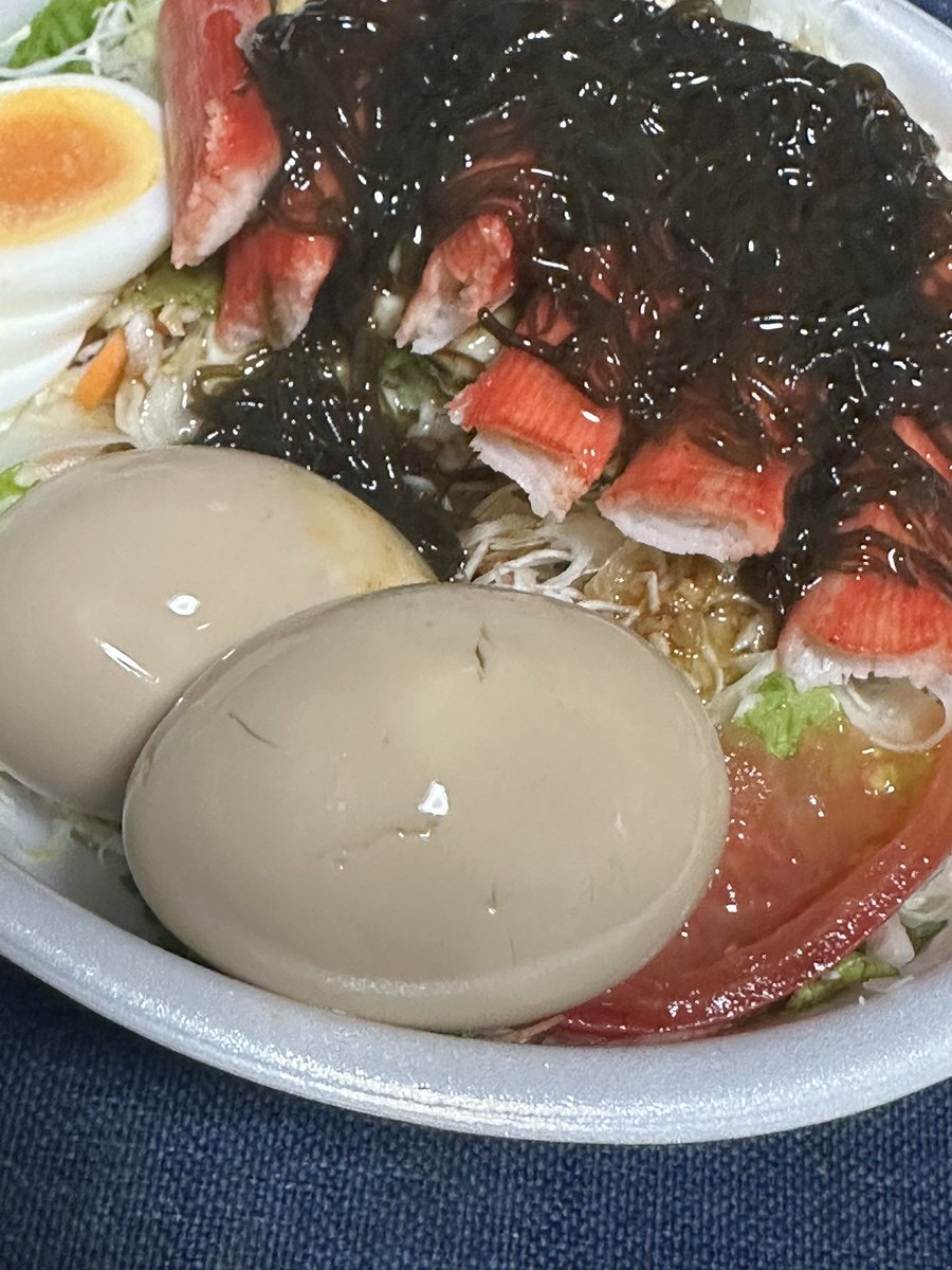 本日の草
草最強
草しか勝たん
草オブ草
もず草