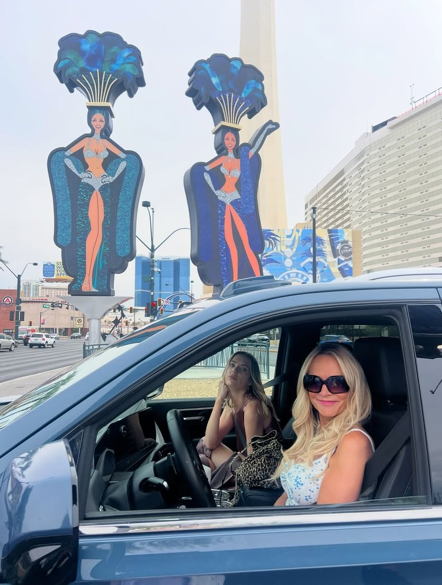 CrossForMayor's tweet photo. Las Vegas 🕶 https://t.co/4Gq3IXZrt4