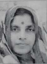 only4umanojjha's tweet image. ये मेरी मां की तस्वीर है, जो अब इस दुनिया में नहीं है, उनकी याद के ये तस्वीर वोटर कार्ड पर से लिया है, कृपया इसे अच्छे से बना सकते हैं