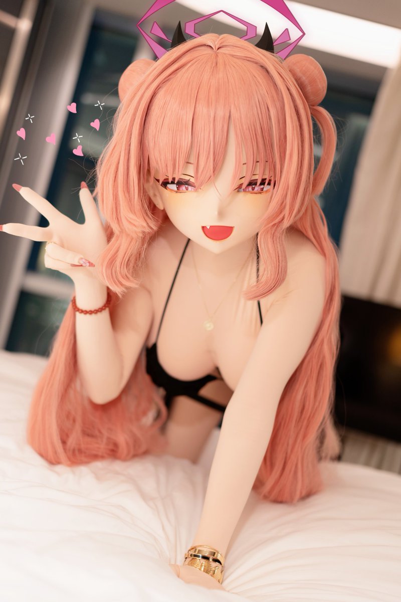 爬床~

📸<a href="/Lunarwolf_LB/">Lunarwolf-Longbow</a> 
#夜桜キララ #BlueArchive  #kigurumi