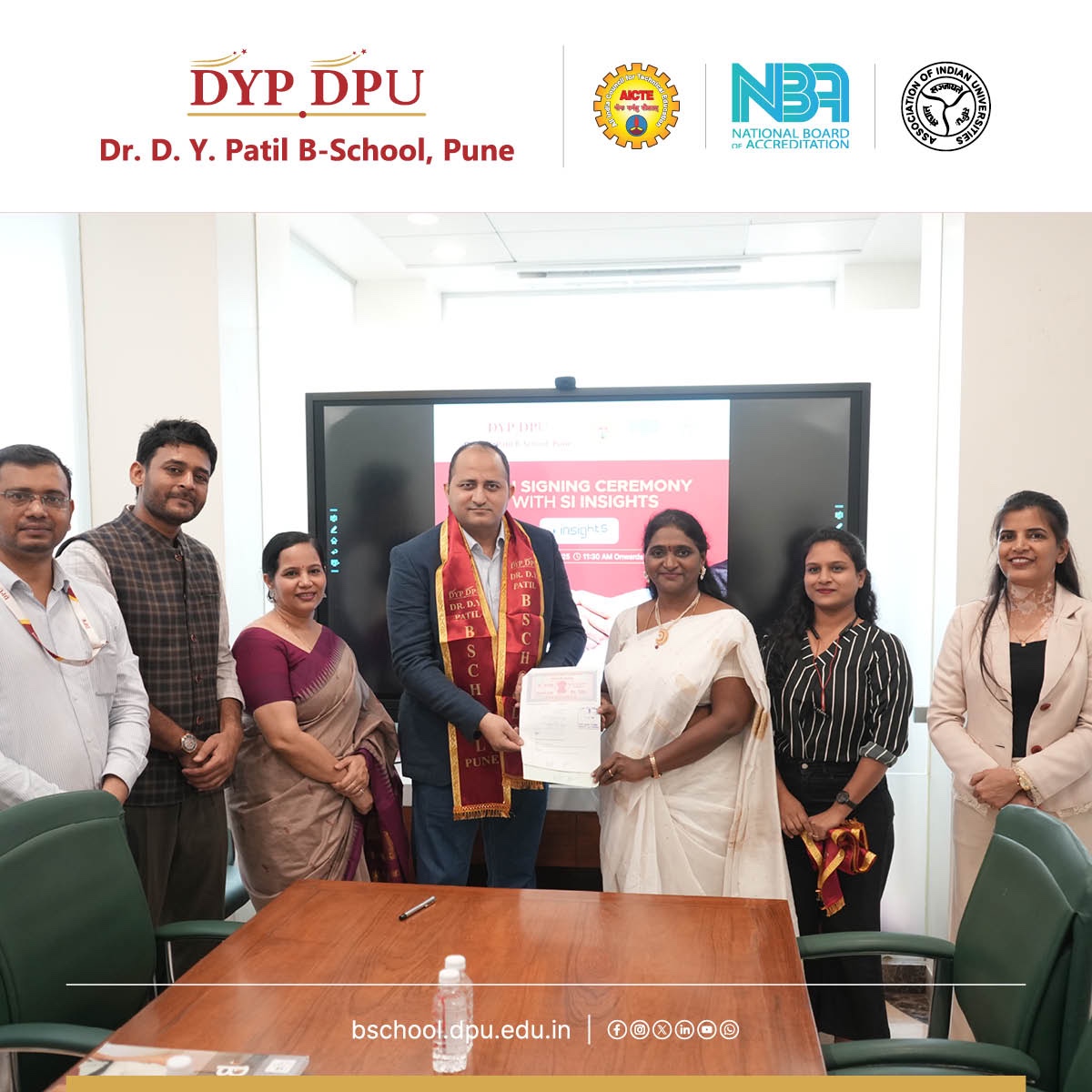 DYPBS_Pune's tweet image. Dr. D. Y. Patil B-School successfully signed a Memorandum of Understanding (MoU) with SI Insights on Monday, 22nd September 2025 at 11:30 a.m. This collaboration marks a significant step towards bridging academic learning with industry-driven insights.