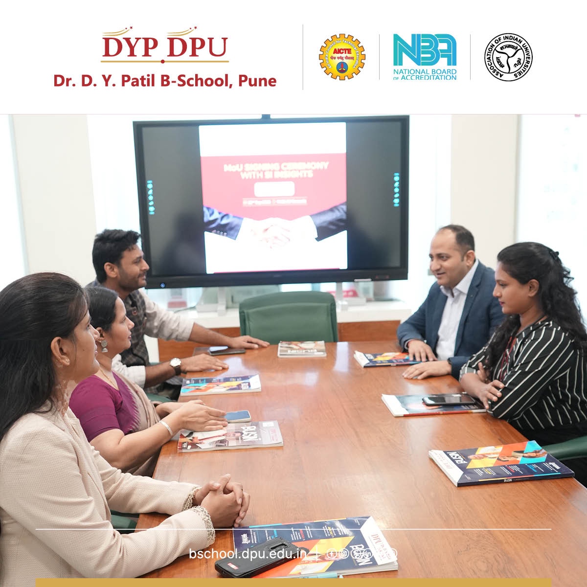 DYPBS_Pune's tweet image. Dr. D. Y. Patil B-School successfully signed a Memorandum of Understanding (MoU) with SI Insights on Monday, 22nd September 2025 at 11:30 a.m. This collaboration marks a significant step towards bridging academic learning with industry-driven insights.