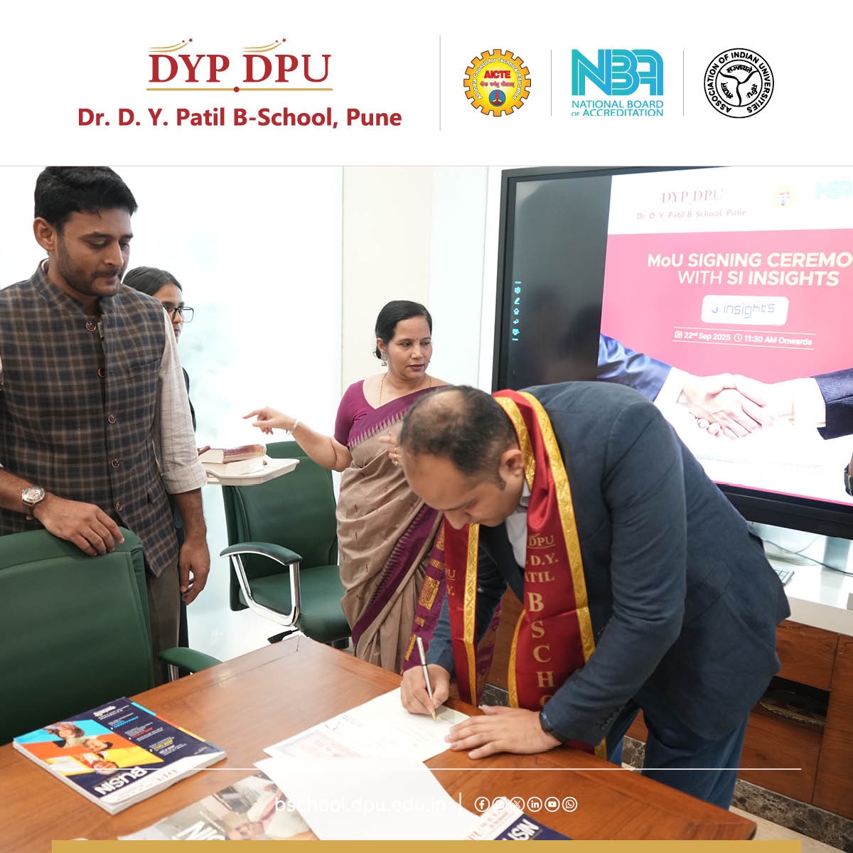 DYPBS_Pune's tweet image. Dr. D. Y. Patil B-School successfully signed a Memorandum of Understanding (MoU) with SI Insights on Monday, 22nd September 2025 at 11:30 a.m. This collaboration marks a significant step towards bridging academic learning with industry-driven insights.
