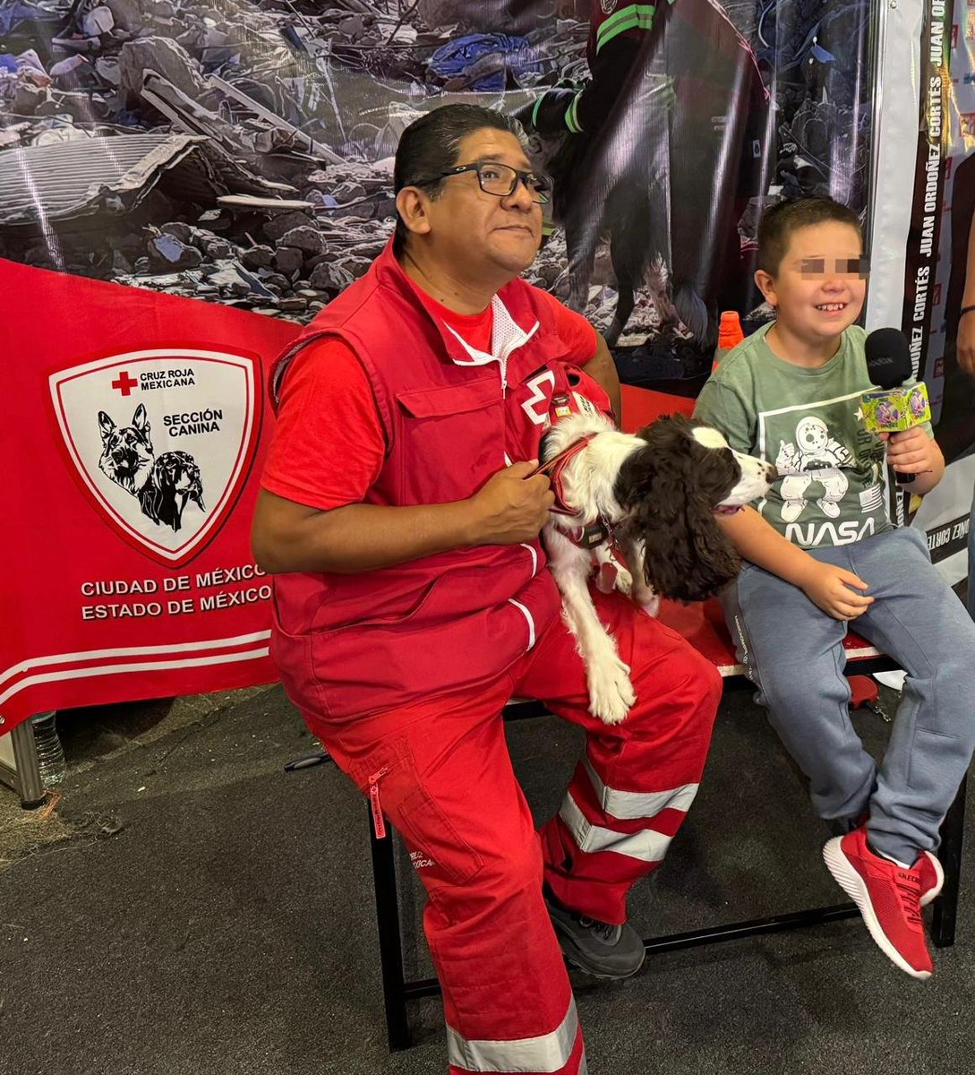 CruzRoja_Edomex's tweet photo. La sección canina de #Edoméx - #CDMx participó en #Expocan 2025, donde se presentaron ejercicios que llevamos a cabo en la formación de nuestros binomios.
Agradecemos a la Federación Canofila Mexicana por la invitación que año con año nos hace, #JuntosHacemosLaDiferencia. https://t.co/j181KUorbr