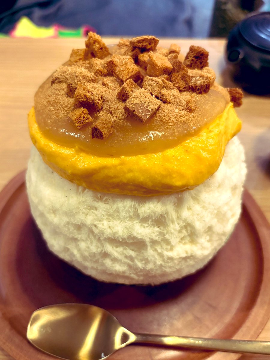 kuro_koori_cat's tweet image. 2025.09.26
氷師匠Bと
#CHAP 

バターナップル始まったのでラム塩変で頂きました
エルダーマスカットリピも迷ったけど、やっぱり新作🍎
美味しかった😋

1週間の疲れを癒してくれる美味しさ🫶

#かき氷 #氷活 #ごーらー