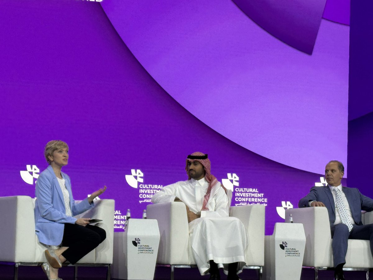 فيصل بالطيور رئيس مهرجان البحر الأحمر :

مؤسسة البحر الأحمر السينمائية ليس مجرد مهرجان، بل ركيزة أساسية في منظومة تدعم الأصوات المحلية والعربية والدولية. المهرجان دعم أكثر من 350 فيلماً ووصلت الأفلام المدعومة لمهرجانات مرموقة مثل كان وفينيسيا و برلين و لندن. مهمتنا أن نعبر الحدود