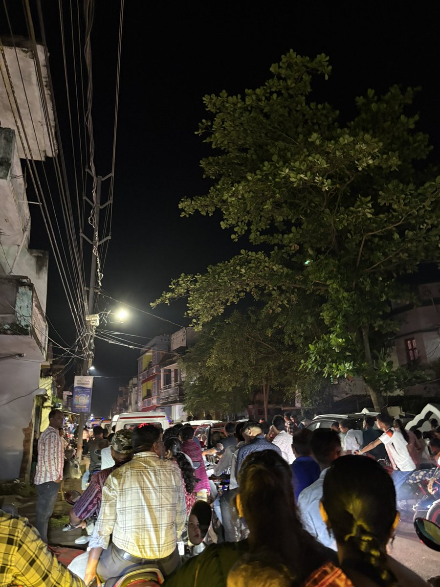 PandaSanj's tweet photo. @spkalahandi see the situation of Purnapada now. One ambulance is stuck. No cops no preparation. Pathetic leadership. https://t.co/RBLd4QwJG8