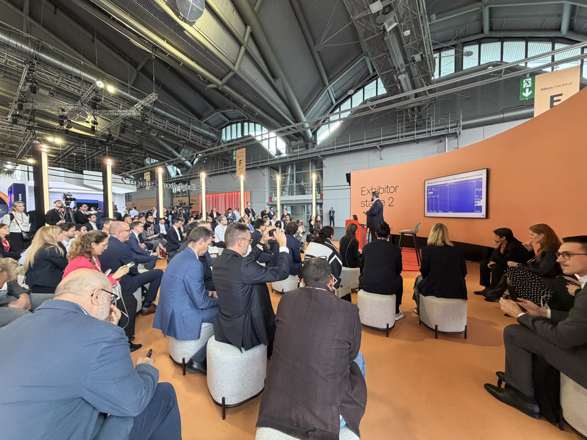 [ CHAINLINK @ SIBOS ]

BREAKING NEWS FROM FRANKFURT

Chainlink Co-Founder Sergey Nazarov delivers keynote on how traditional finance will be powered by Chainlink—bringing tokenized assets, banks, and blockchains into one seamless system.

The future of finance runs on Chainlink.