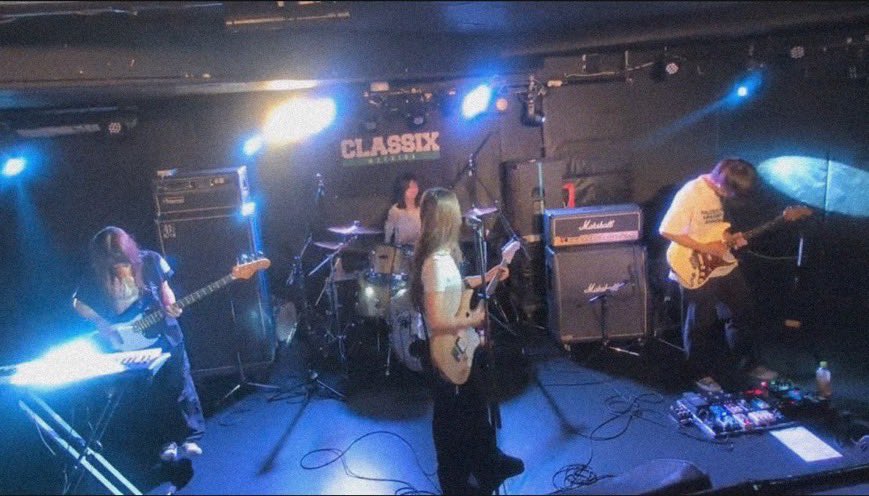 Fuzzynova4's tweet photo. BORDERLINE 2025 前哨戦‼︎

1.群青オービット
2.残光
3.拝啓あなたはもういない
4.ピリオド

2025.9.29 at 町田CLASSIX

#邦ロック　
#インディーズバンド　
#オリジナル曲　
#ライブ
#fyp 
#jpop
#バンド https://t.co/EbIvU10RwN