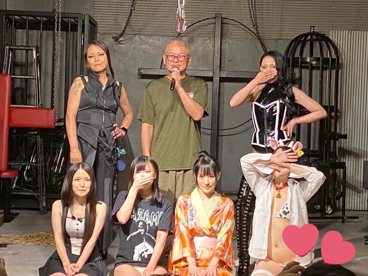 昨日の風見蘭喜先生ライブ活動28周年記念イベントご来場いただきました皆様、応援していただきました皆様、ほんとうにありがとうございました！
とってもたのしい時間でした🥰
DIDと陵辱と苦痛といつもとまた少し違う世界観を感じていただけていたら嬉しいな
恥ずかしかったけど、癖になりそうです🫣