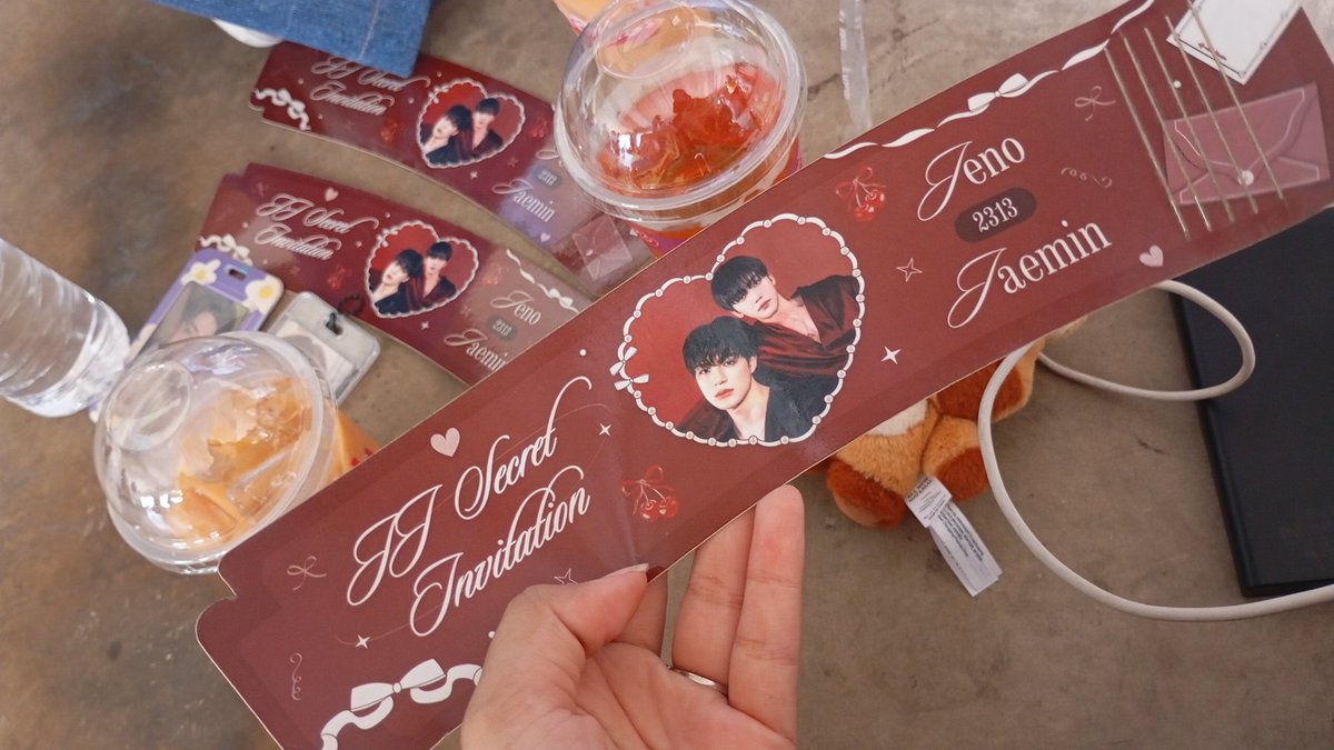 acelalalalala🐻🐻🐻 #TASTE tweet media