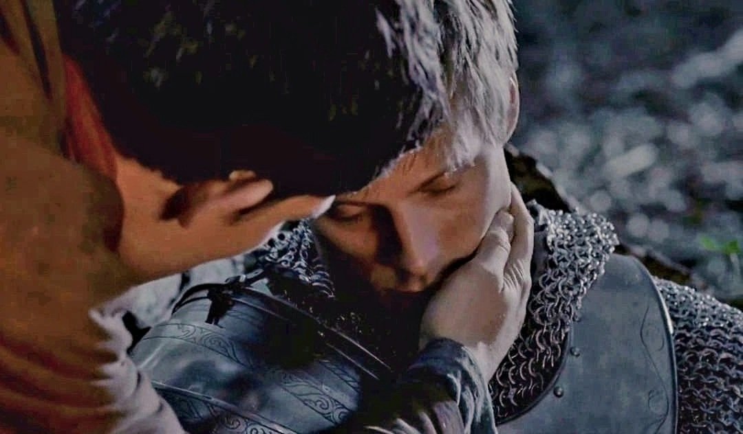 LoverofKnights's tweet image. “you're so quiet”

yea cause all I think about is merlin and arthur touching each other