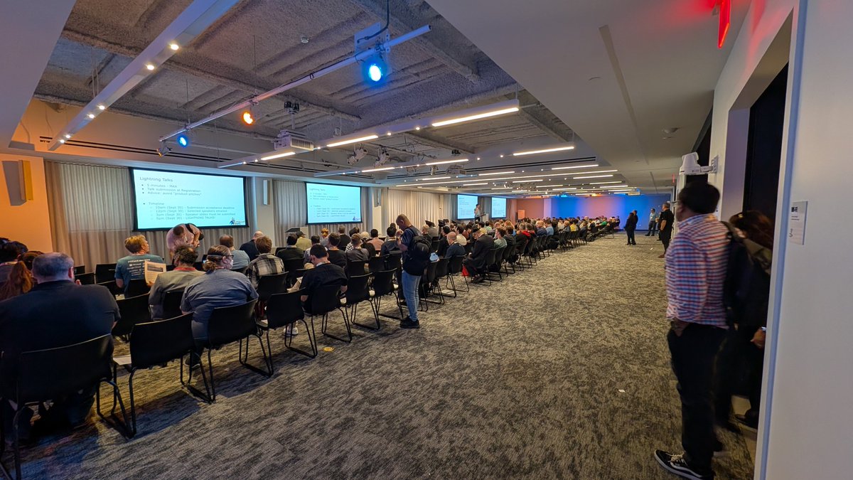 ryanbooz's tweet image. And... we're off and running at #PGConfNYC with the opening keynote by the one and only @clairegiordano!
#PostgreSQL