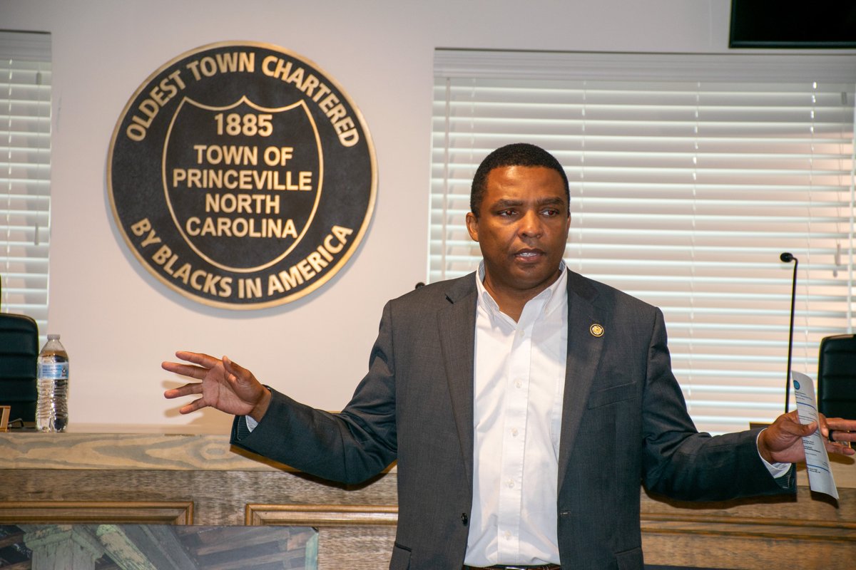 RDNorthCarolina's tweet image. Proud to partner with Edgecombe County for a $9.3M investment in Princeville's water and sewer system! 💧This USDA Rural Development funding will ensure 1,080 local customers have access to modern infrastructure and a better quality of life. #EdgecombeCounty #CommunityDevelopment