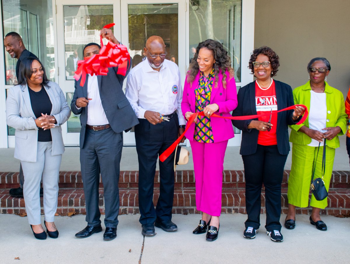 RDNorthCarolina's tweet image. Proud to partner with Edgecombe County for a $9.3M investment in Princeville's water and sewer system! 💧This USDA Rural Development funding will ensure 1,080 local customers have access to modern infrastructure and a better quality of life. #EdgecombeCounty #CommunityDevelopment