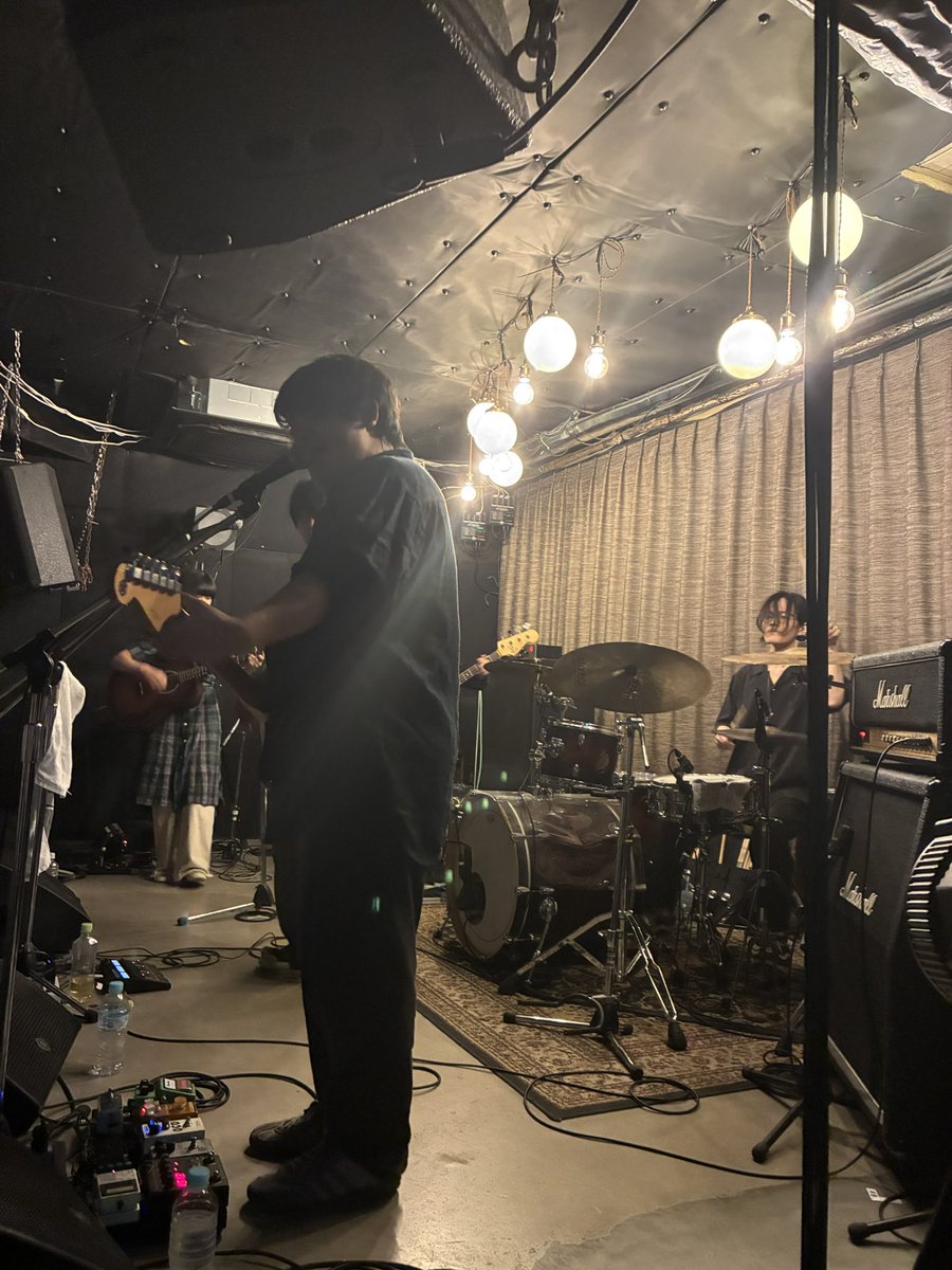 2025/09/28(日)、近道で明暮舎のレコ発、始動企画でせだいでした。

初企画なのに世界観が完成されてて…これからも楽しみや。凄かったし、また歌うれーさんが見れて良かった。
これからも、ありがとうございました。