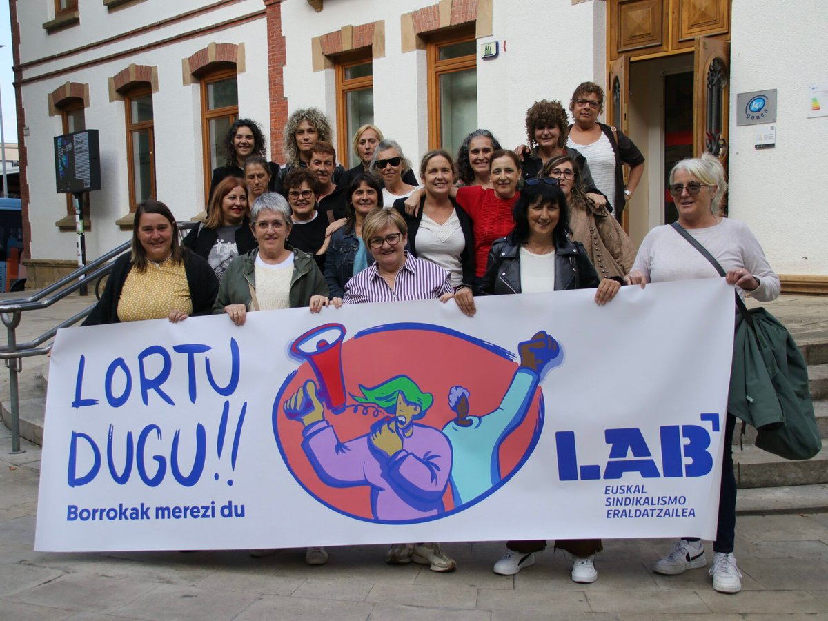 📣 Hernaniko Udaleko langileekin ekiparazioaren aldeko urratsak eman ditu LABek etxez etxeko laguntza zerbitzuan

✅ Hernaniko etxez etxeko laguntzako langileei eragiten dien hitzarmena sinatu berri du LAB sindikatuak

🔗 labur.eus/irwbsg5m 

#LortuDugu