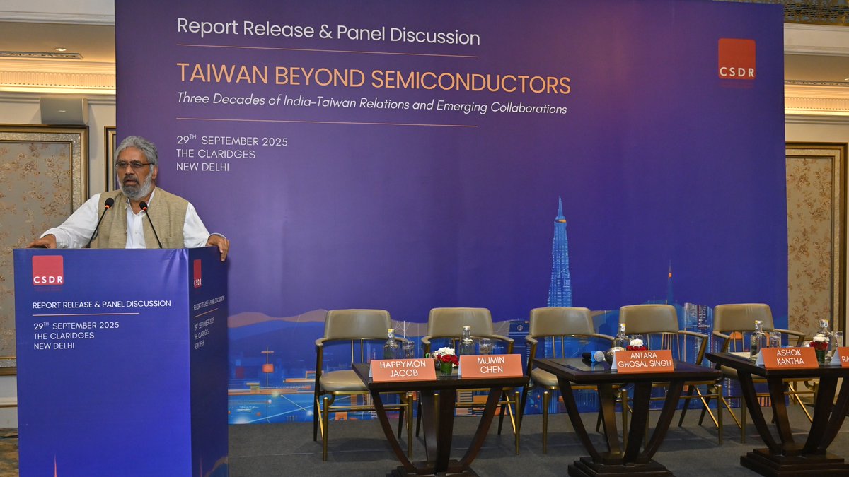 CSDR_India's tweet image. 🚨NEW REPORT🚨
Delighted to release our latest report, &quot;Taiwan Beyond Semiconductors&quot; to mark 30 years of India-Taiwan bilateral engagement. 

A context-rich keynote by @MohanCRaja &amp;amp; opening remarks by @HappymonJacob &amp;amp; @Mumin_Chen (@TWIndia2), followed by a panel discussion with…