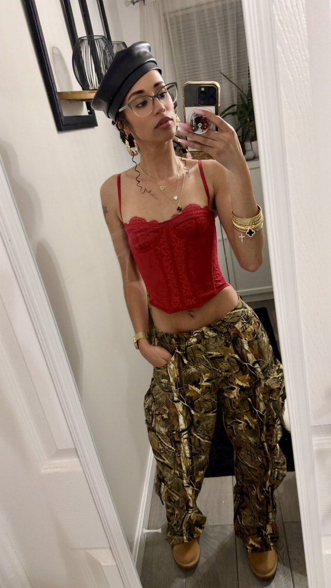 Alexandra (@alexandralx3) on Twitter photo 