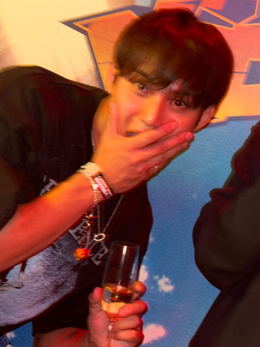 INSTAGRAM] 250929 MINGYU #민규 🐶: CXM double up いちご (ichigo